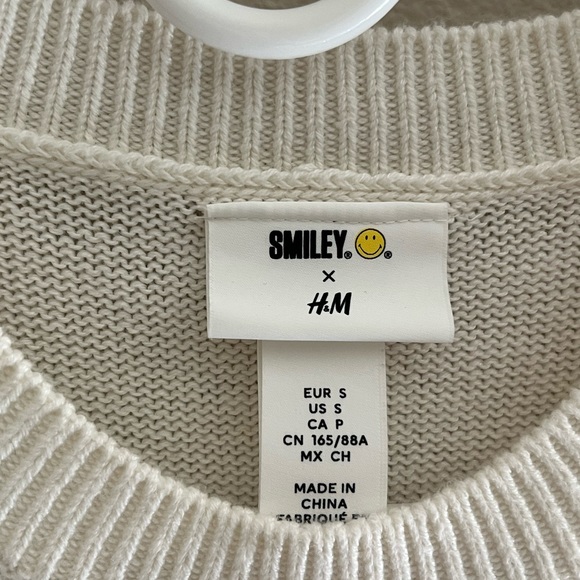 COPY - Smiley x H&M vest ( NOT SOLD) - Picture 3 of 4